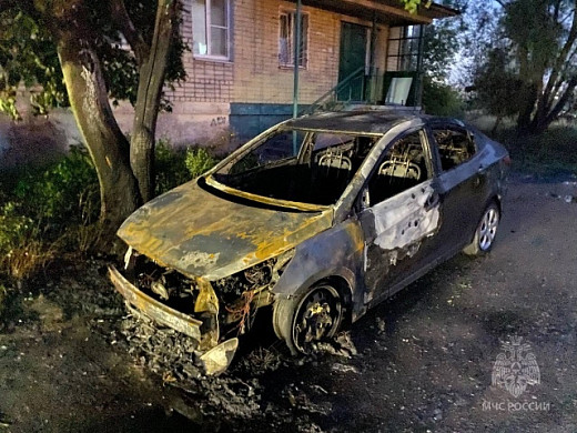 В Новых Горках ночью сгорел Hyundai Solaris